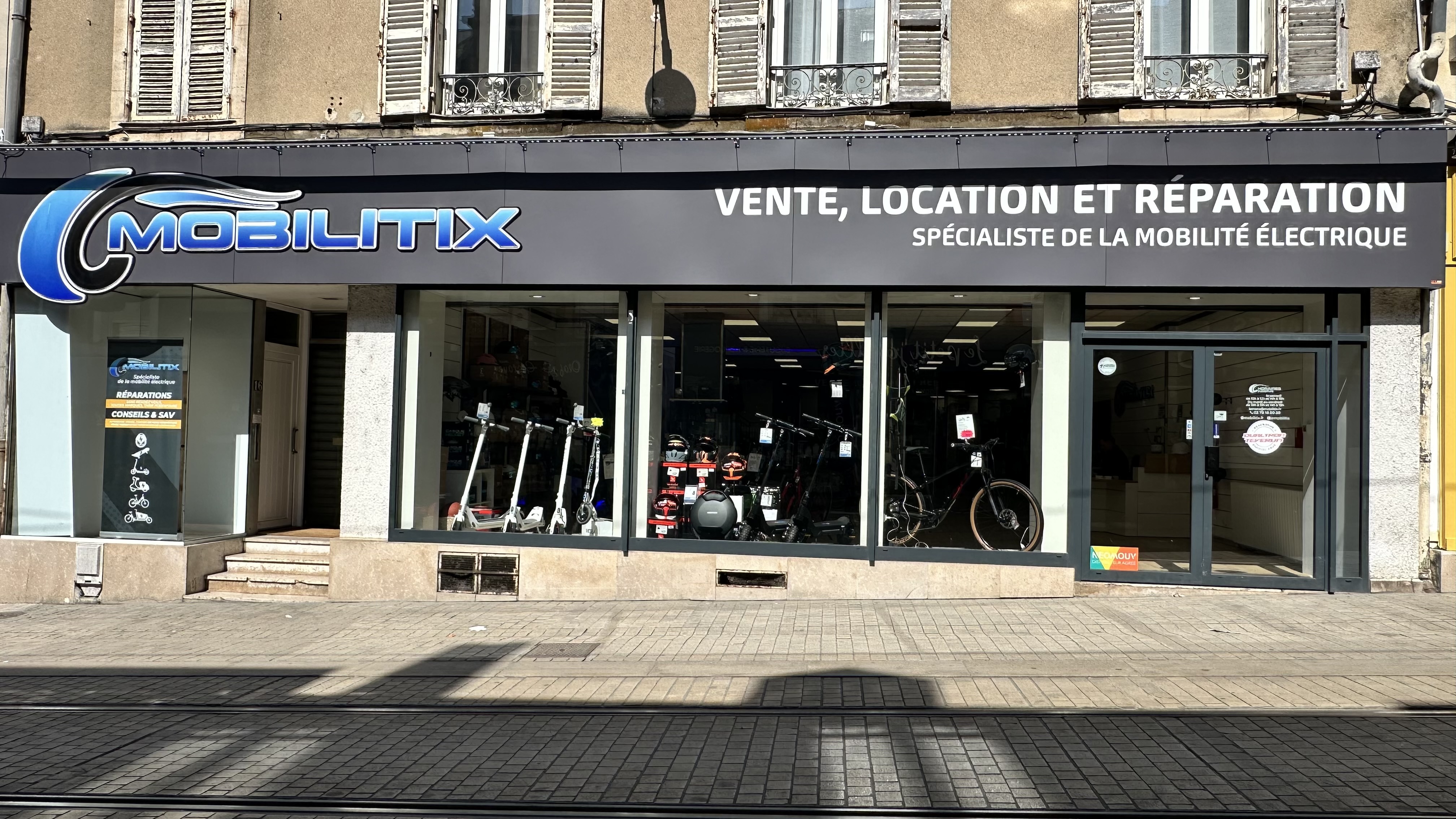 Photo de l'extérieur du magasin du Mans
