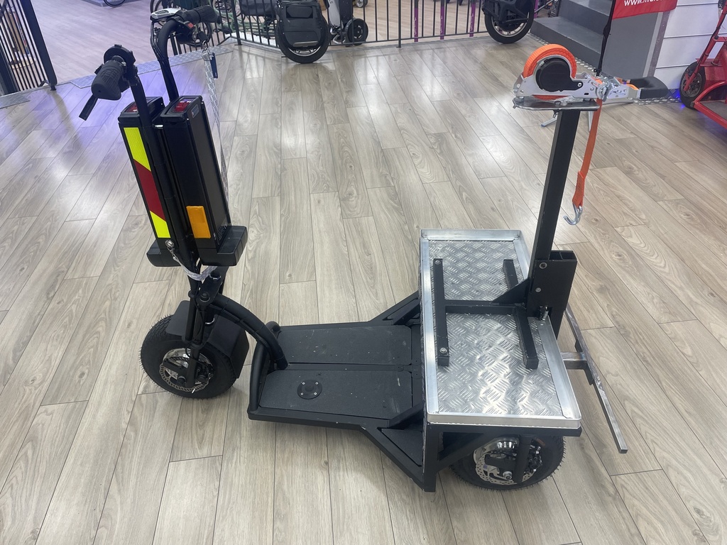 Micro Transporteur 3 roues de 13 pouces spécial Tirage 2RM 2X800W AM2025