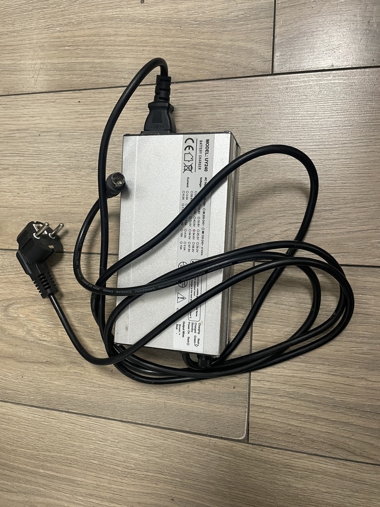 Chargeur Lithium 48V/5A ancienne génération micro transporteur