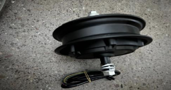 Moteur 600W Speedtrott XT-1200 et MOBX TREK2